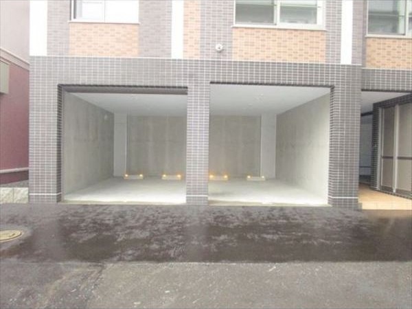Rent菊水(レント菊水) 駐車場