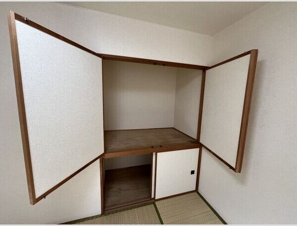 クィーン南５条 収納