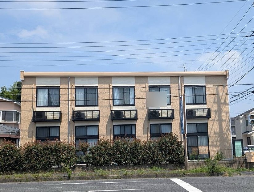 レオパレス城町 外観
