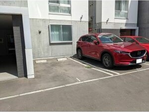 ファランドール大通東 I   駐車場