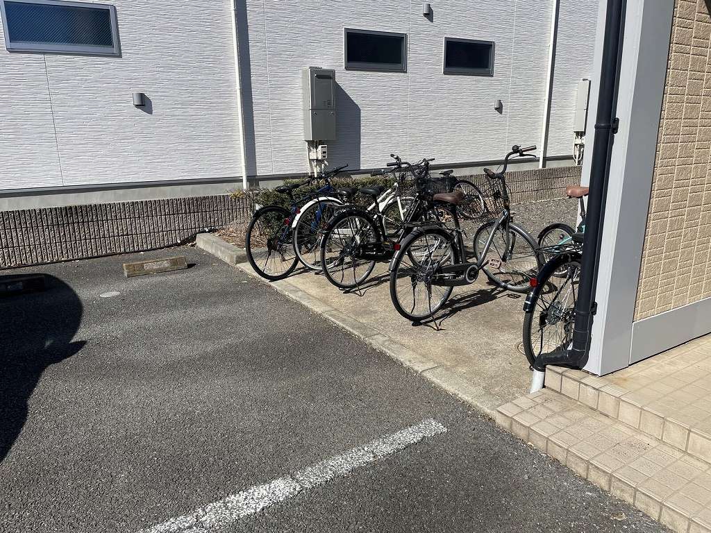 レオパレスフローラ その他