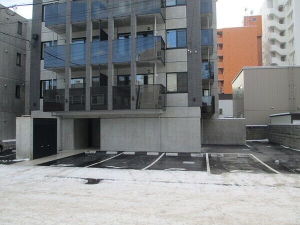 シエル山鼻 駐車場
