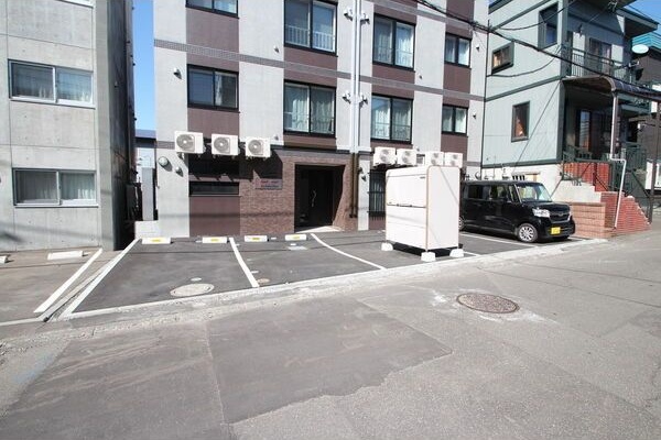 グランフォレスト厚別中央 駐車場