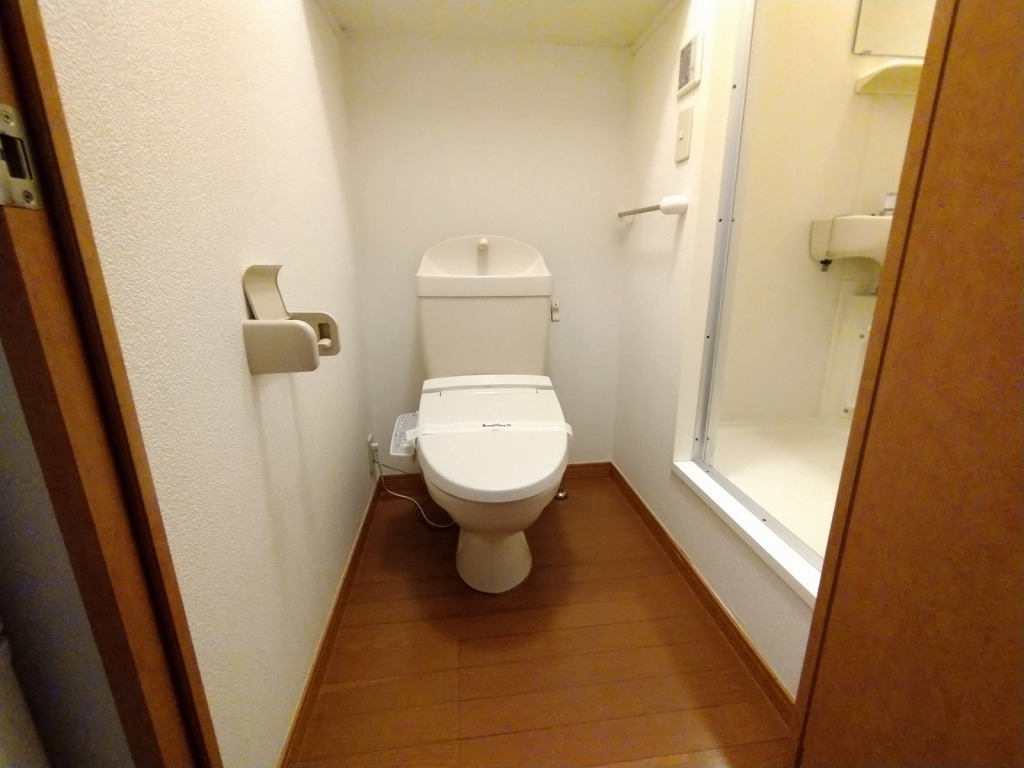 レオパレスフローレンス その他