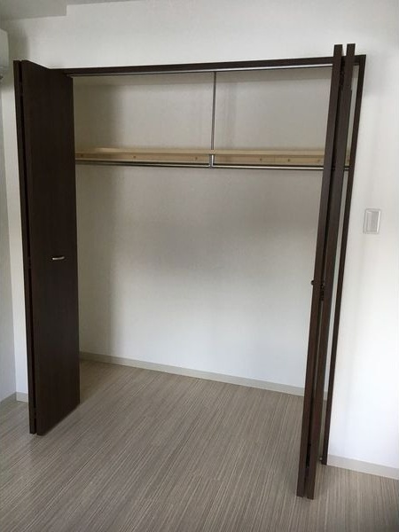 パインヒルズひばりヶ丘 収納