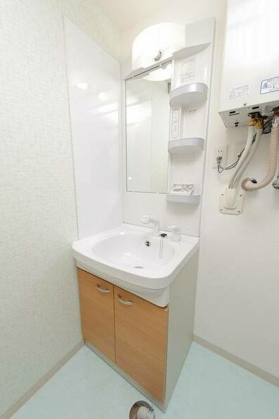Nuovo Storia motomachi (ヌーボストリア元町) 洗面所