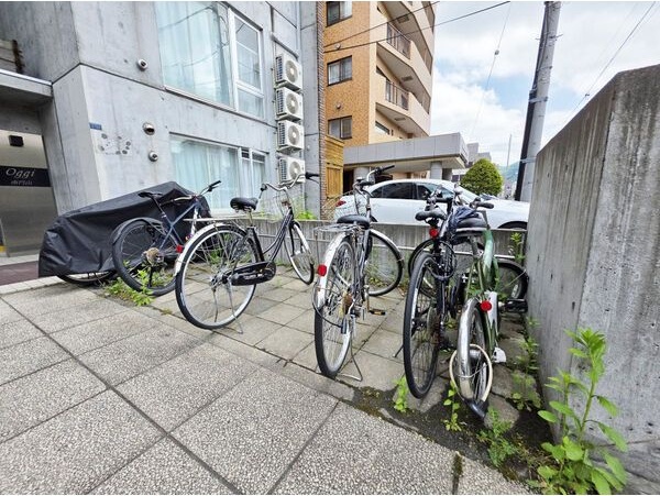 Oggi南円山 駐車場