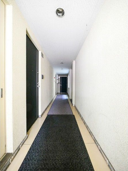 エクリュ ロビー