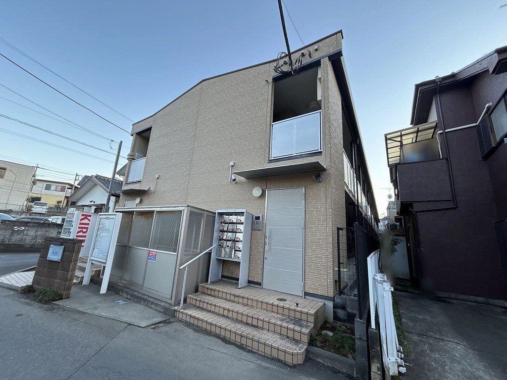 レオパレスローズ 外観