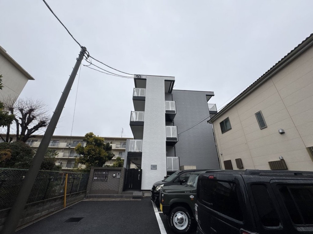 レオパレステルセイラ 外観