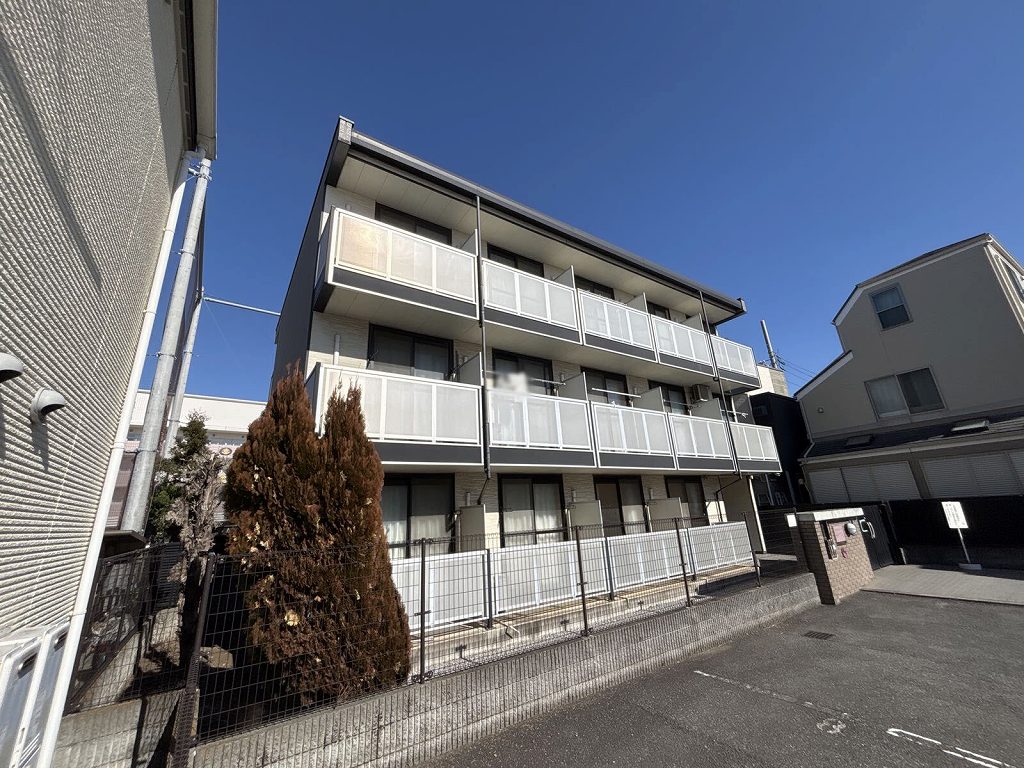 レオパレスＫＯＩＺＵＭＩⅡ 外観