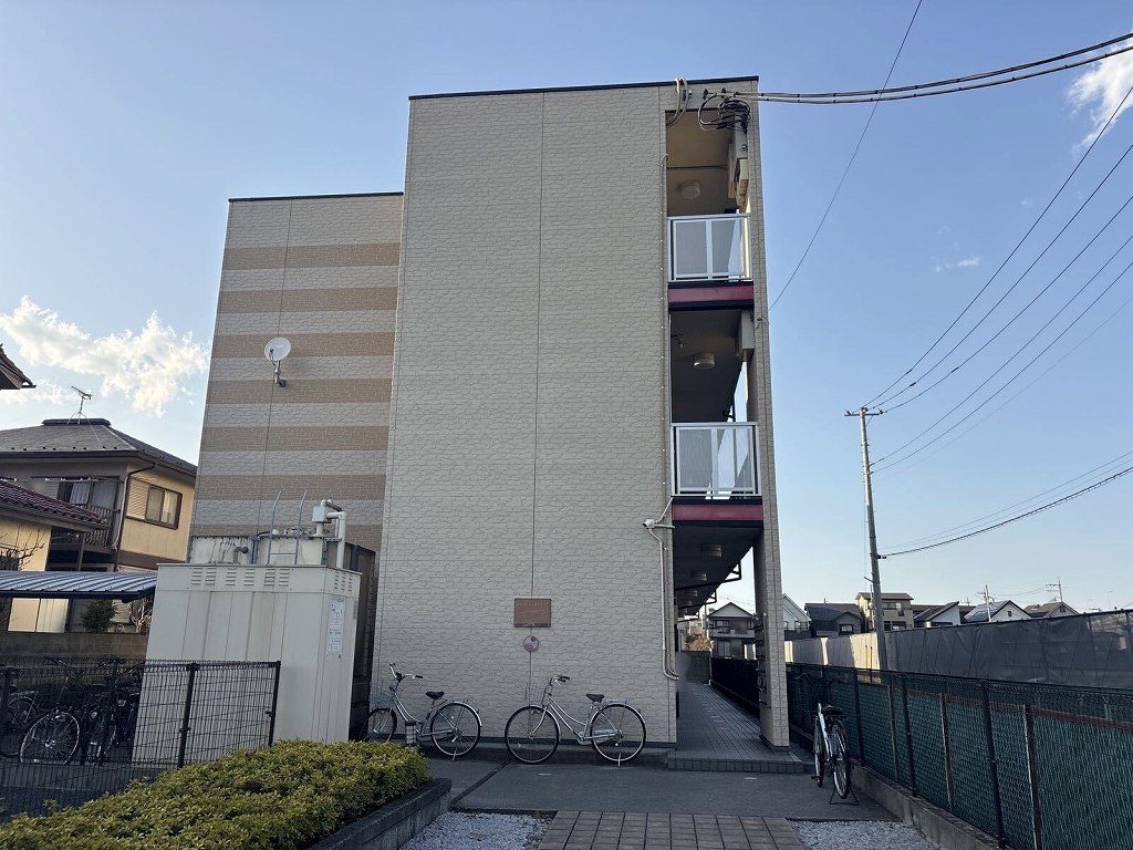 レオパレスコヅチ 外観