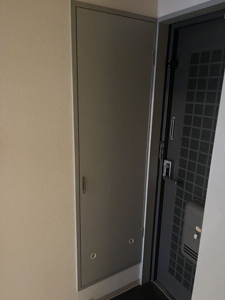 やまとビル 玄関