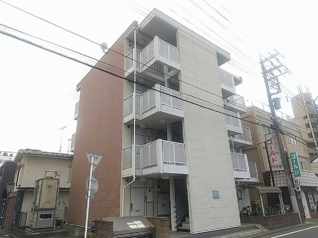 レオパレス彩 外観