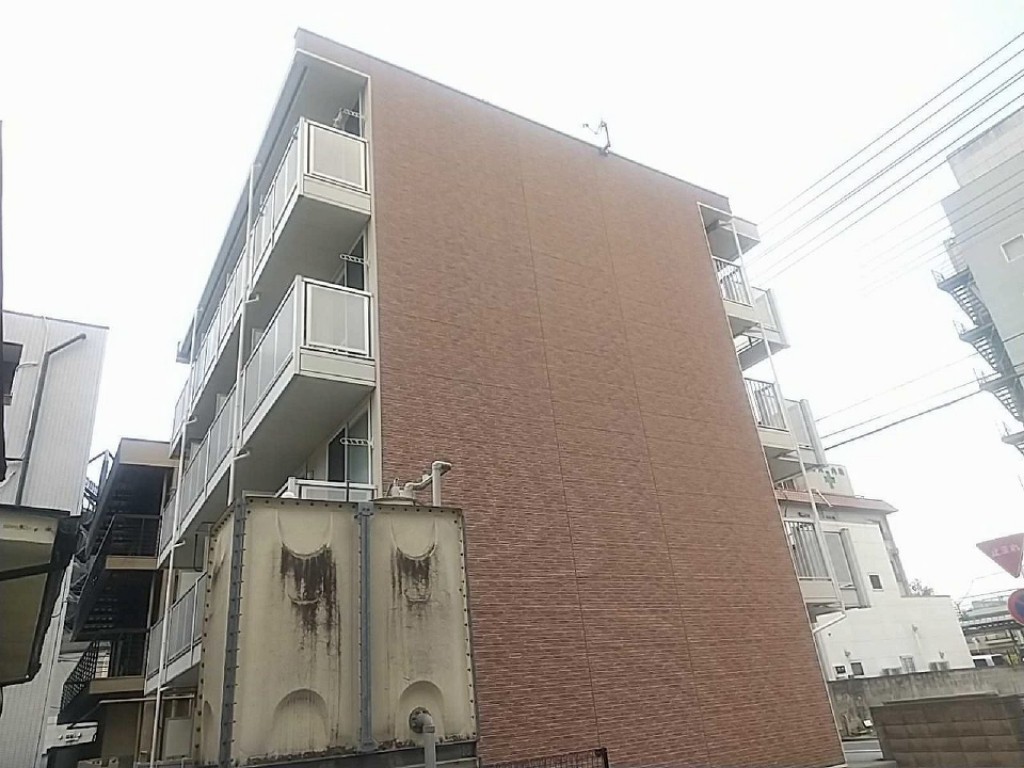レオパレス彩 外観