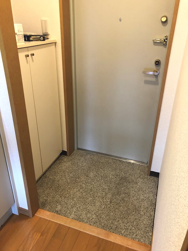 プレサーブ・K 玄関