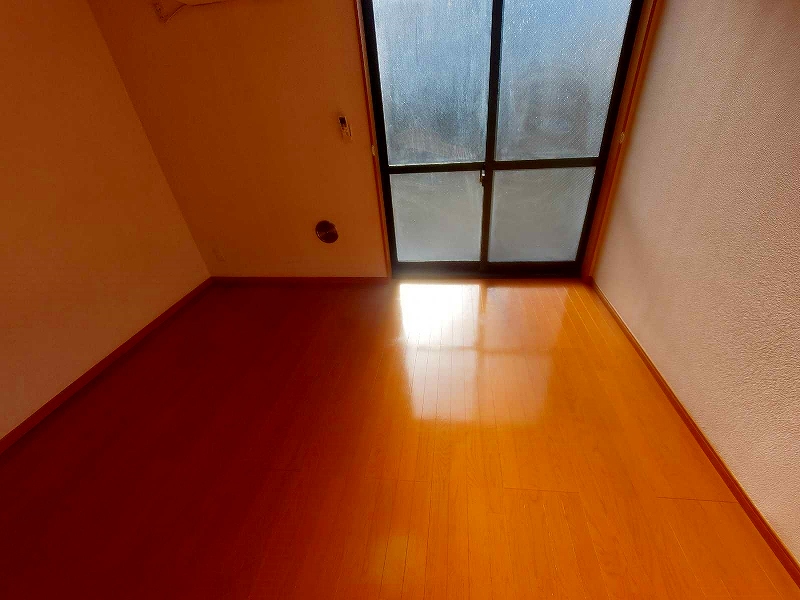 レオパレスＢＲＩＳＥ関町東 リビング
