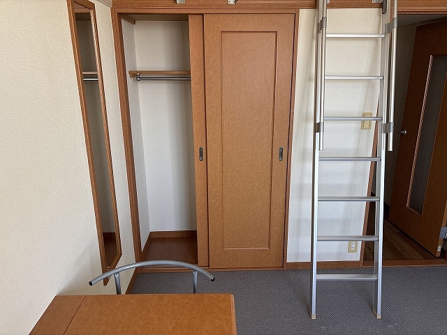 レオパレスアゼリア その他