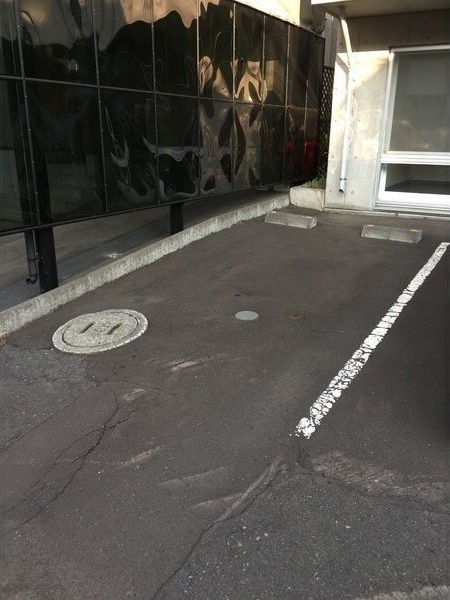 KS発寒 駐車場