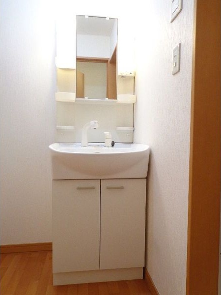 グランビアII 洗面所