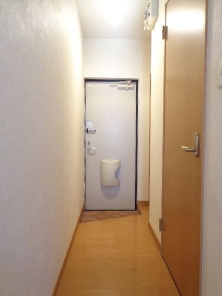 グランビアII 玄関