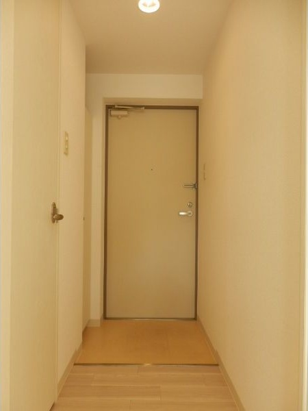 コムズ発寒 玄関