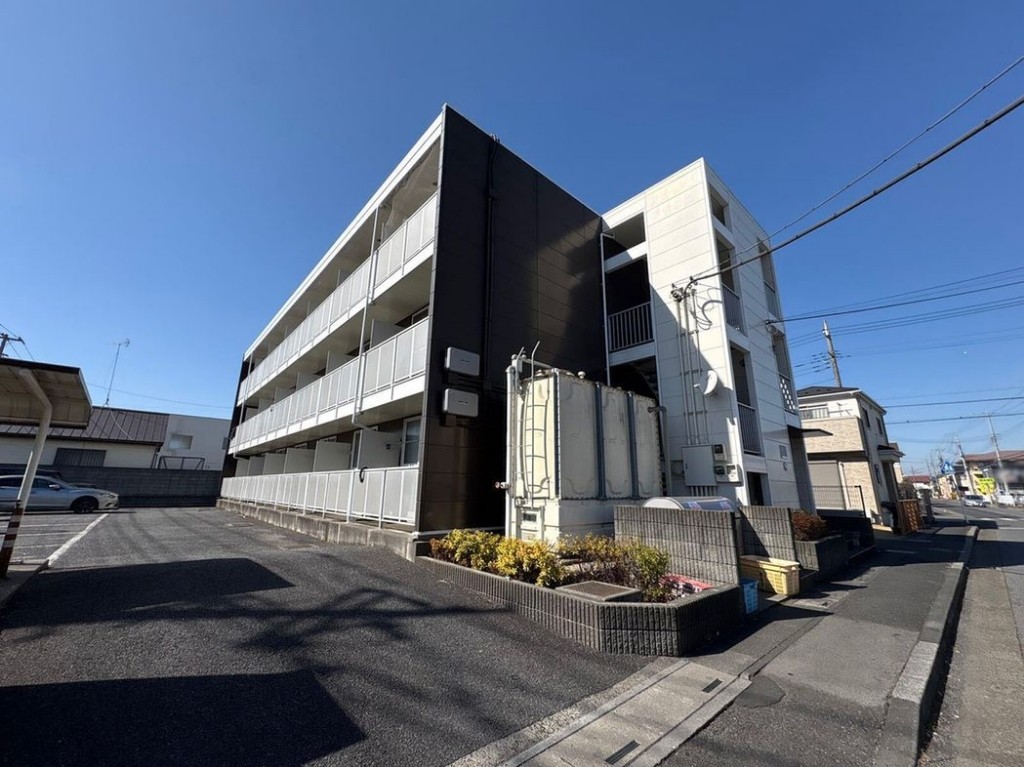 レオパレスフラワー 外観