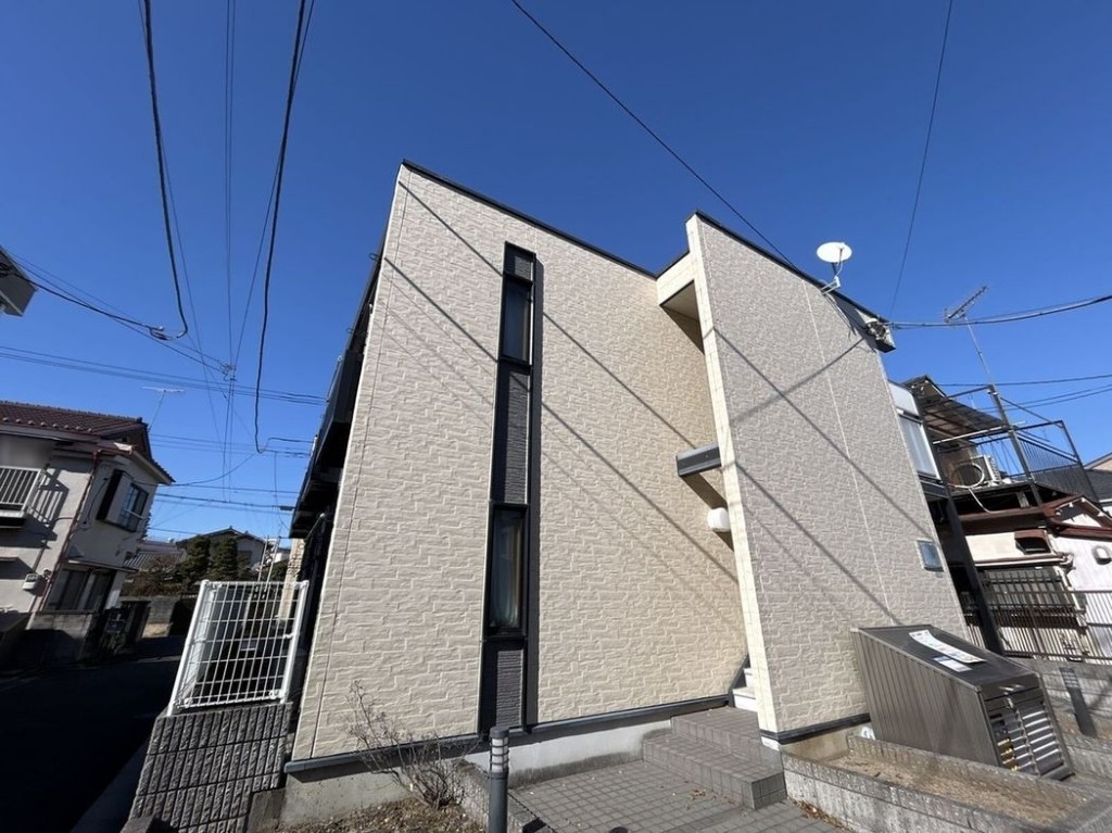 レオパレスアンソレイユ 外観