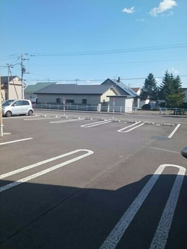 ルピナスⅡ 駐車場