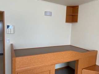 レオパレスシェソワ新富士 ベッドルーム