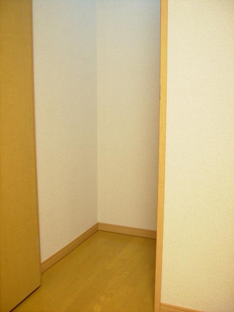 レオパレスエスポワール新宿町 その他