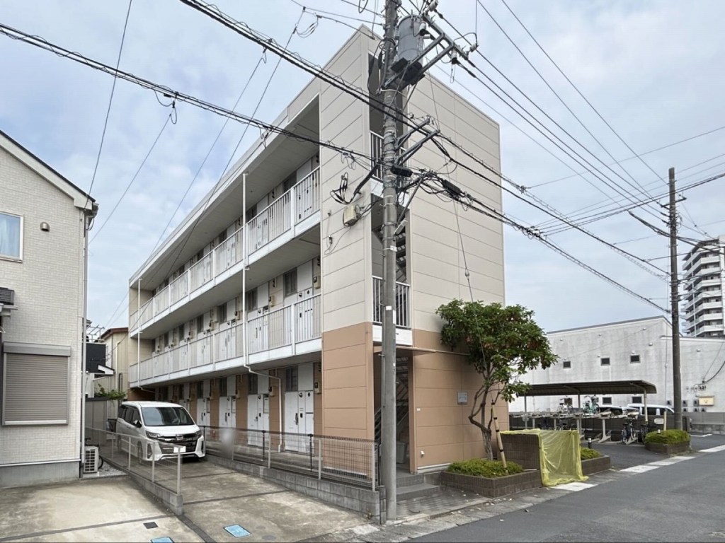 レオパレスシャルマン 外観
