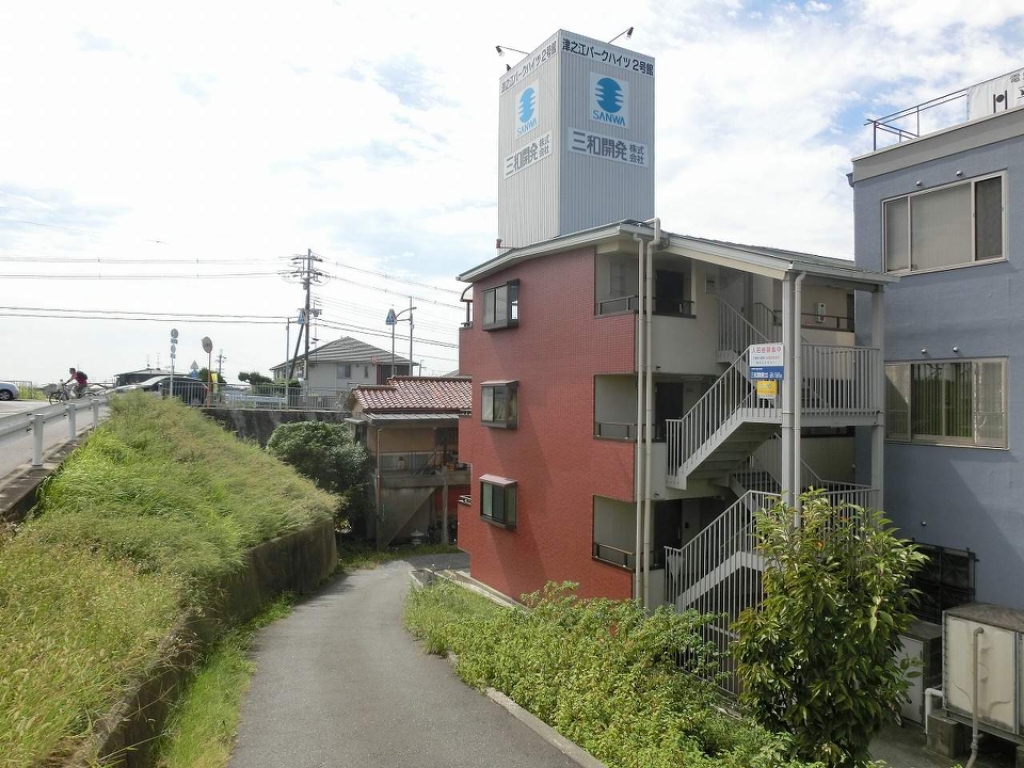 津之江パークハイツ２号館 外観