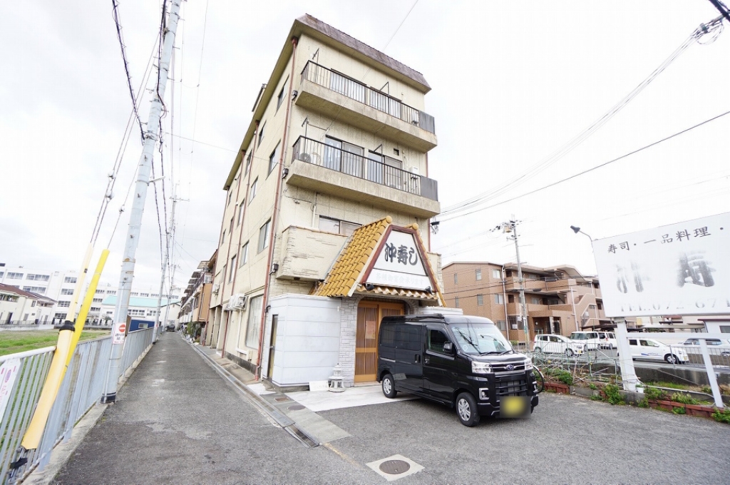 プルシャン城南 外観
