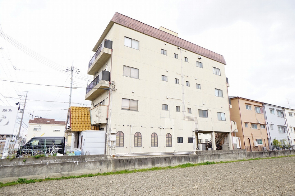 プルシャン城南 外観