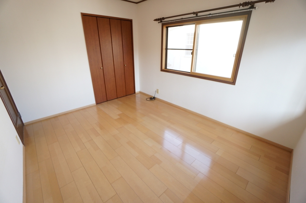 芝生町四丁目賃貸一戸建て その他