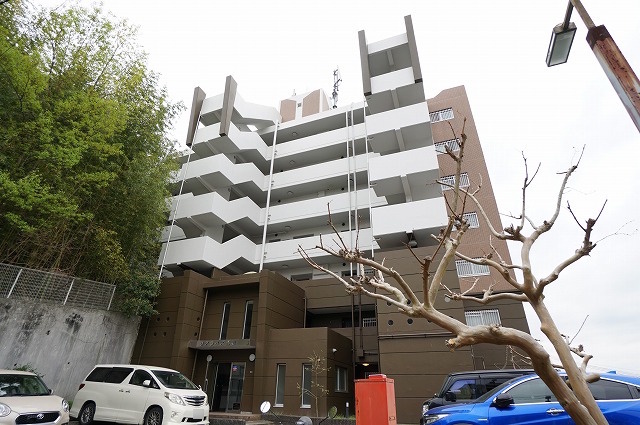リアライズ高槻 外観