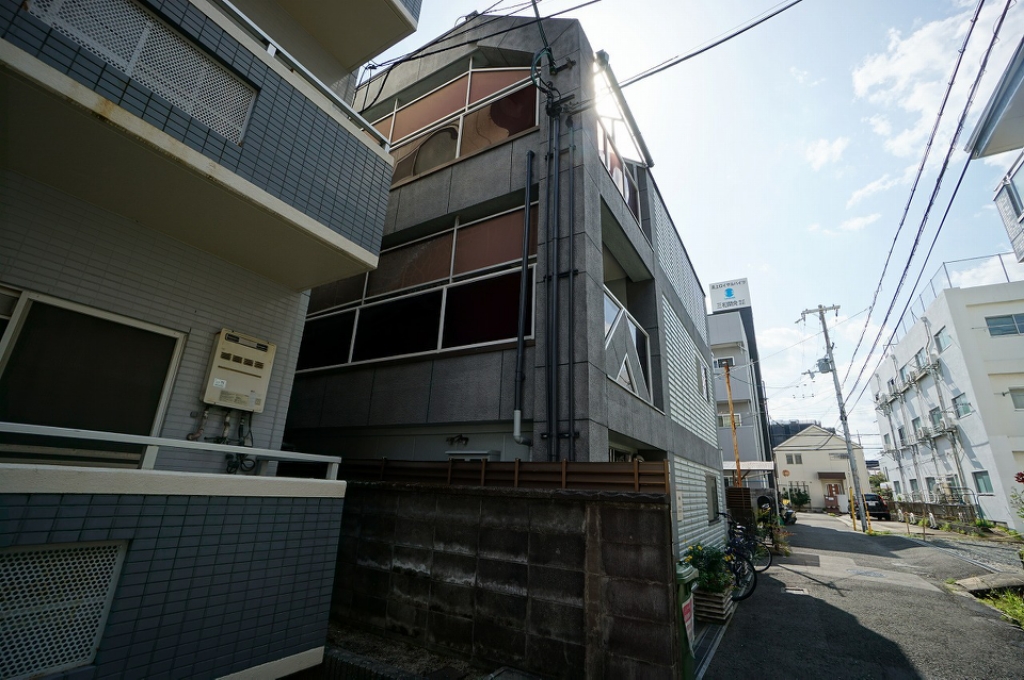 レリーサ真上 外観