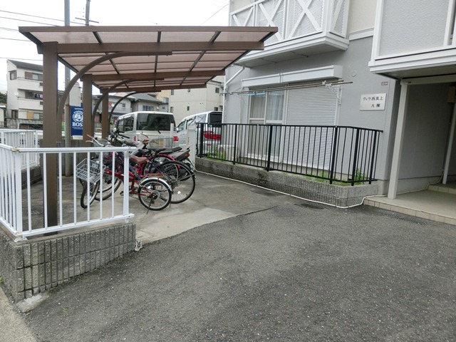 ヴィラ西真上Ｂ棟 外観