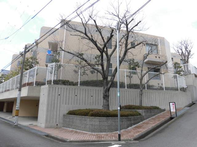ライオンズヒルズ高槻 外観