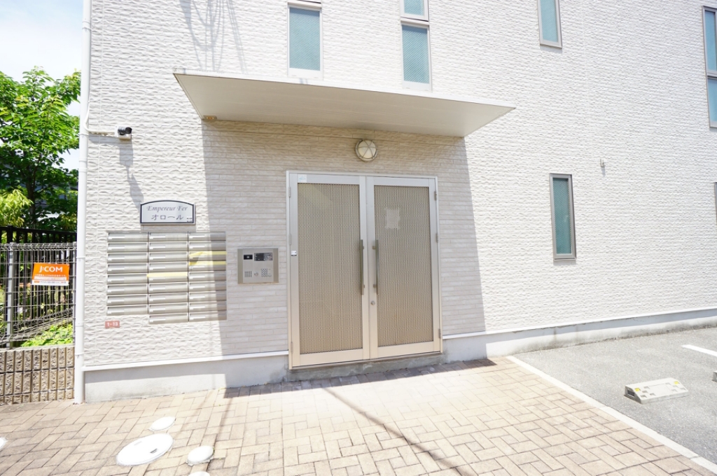 アンプルールフェールオロール 外観