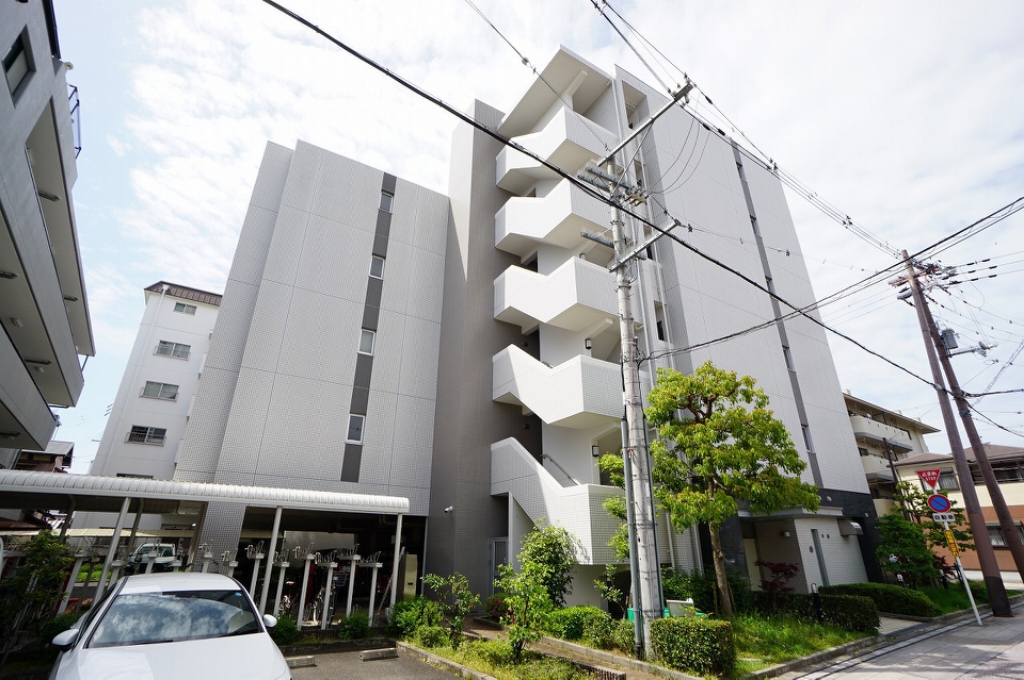 コンフォリア高槻 外観