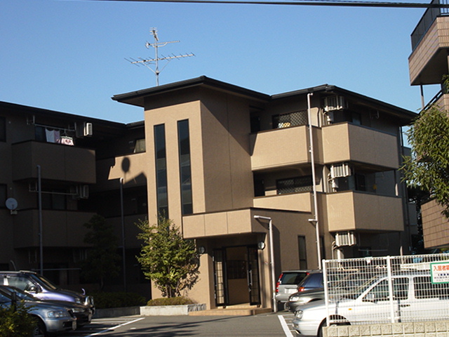 シャルム岡本 外観