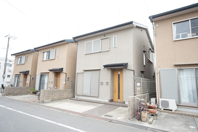 名神町服部貸家 外観
