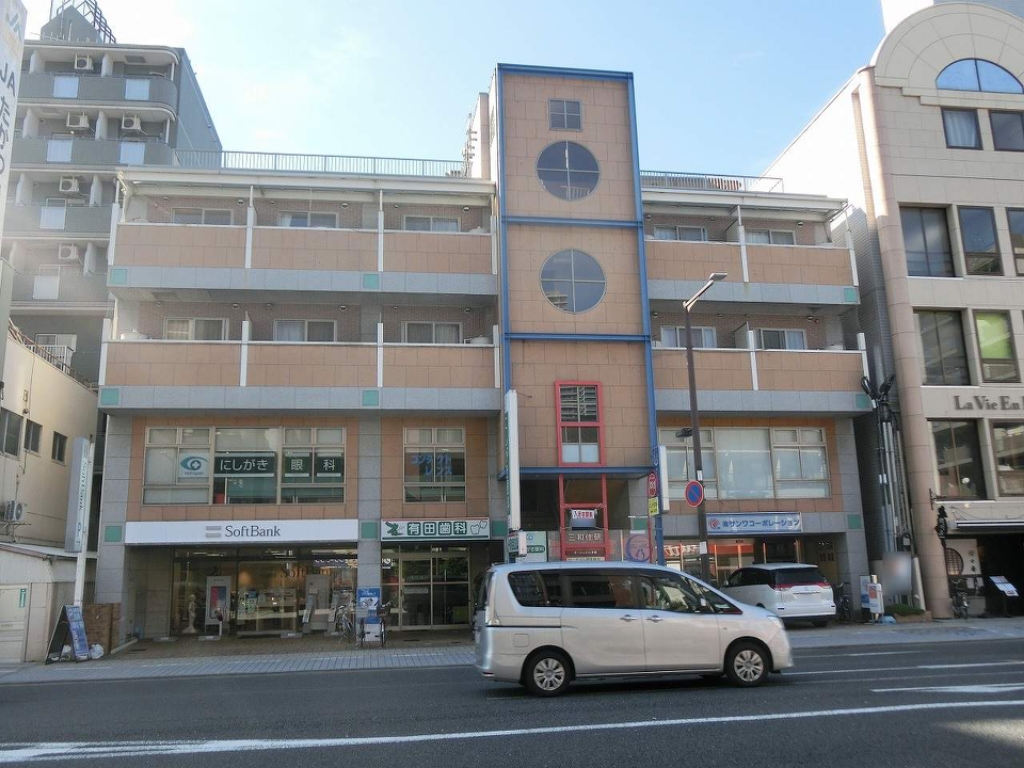 サージュビル本館 外観