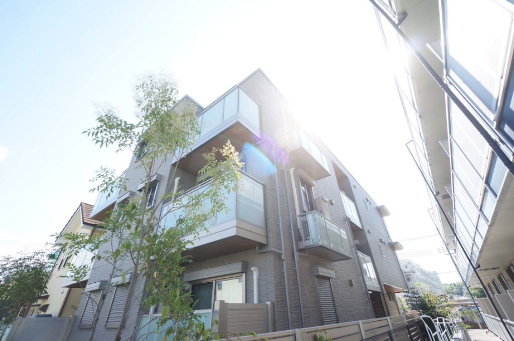 ＡＭＡ　ＷＥＳＴ 外観
