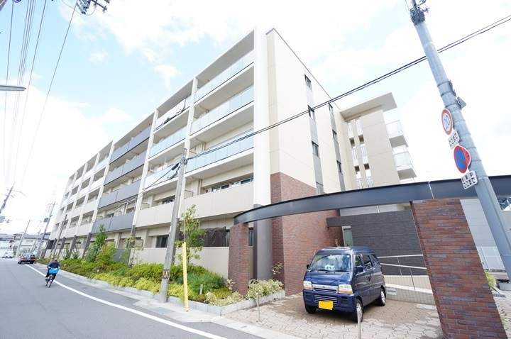 フロイデ川添 外観