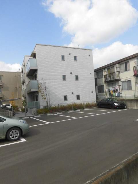 ラフィーネ大蔵司 外観