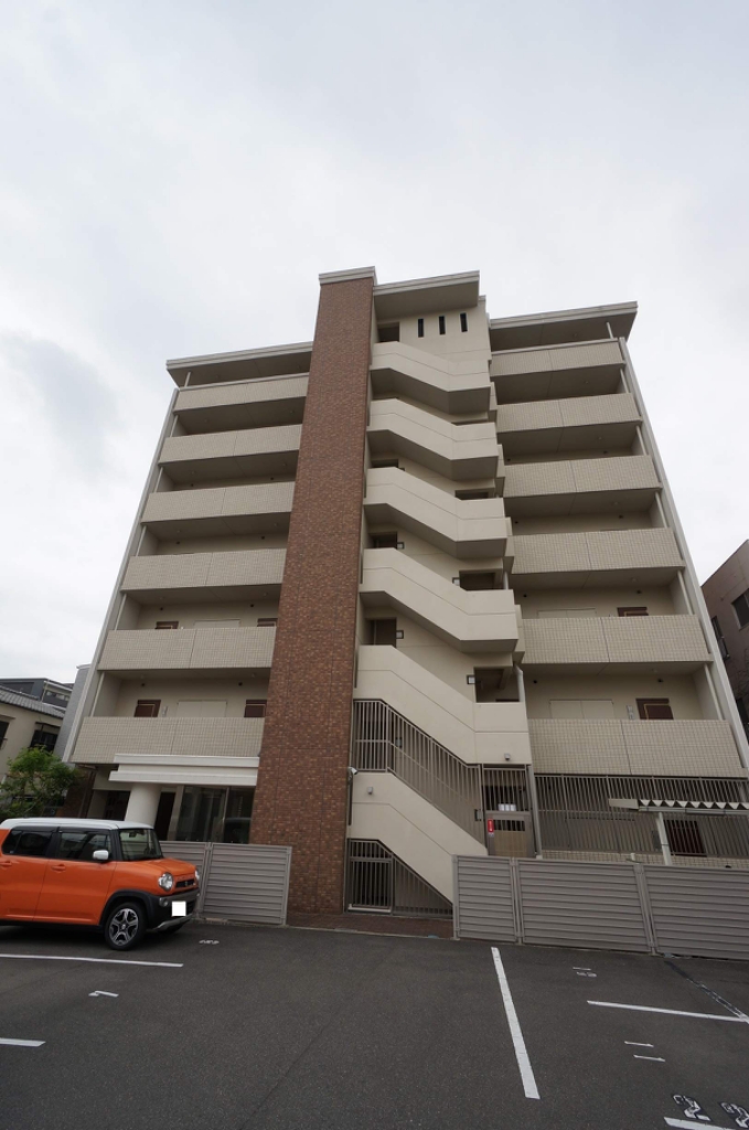 ラフィーエ高槻 外観