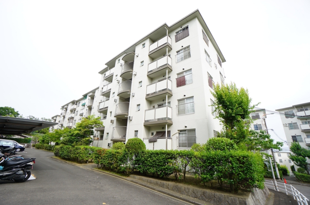 塚原台ハイツ１３号棟 外観